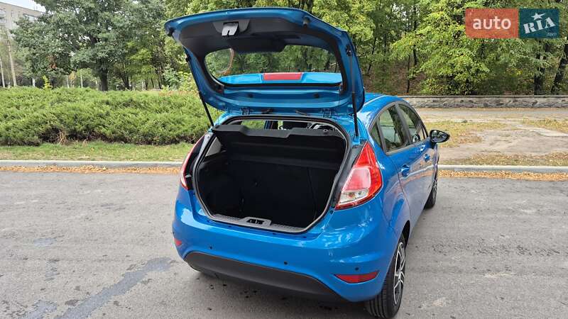 Хэтчбек Ford Fiesta 2016 в Черкассах