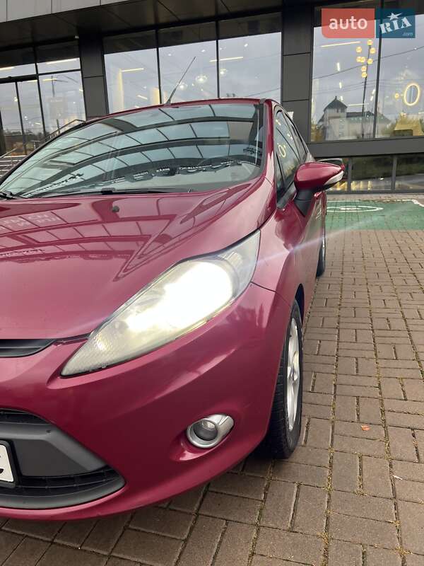 Хетчбек Ford Fiesta 2011 в Києві