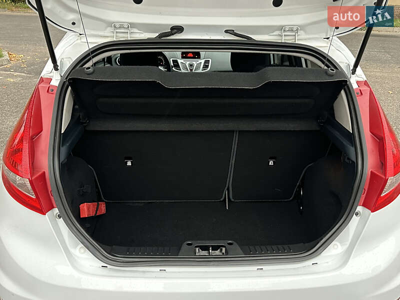 Хэтчбек Ford Fiesta 2011 в Харькове