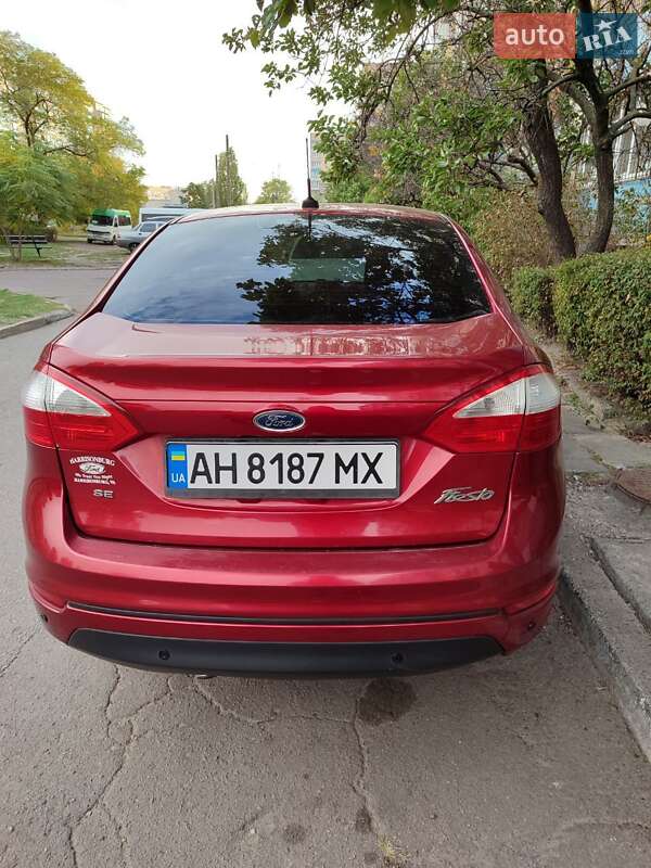 Седан Ford Fiesta 2016 в Кам'янському
