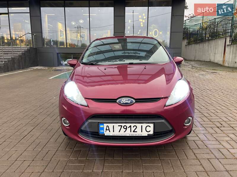 Хетчбек Ford Fiesta 2011 в Києві