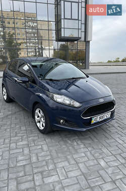 Хэтчбек Ford Fiesta 2016 в Днепре