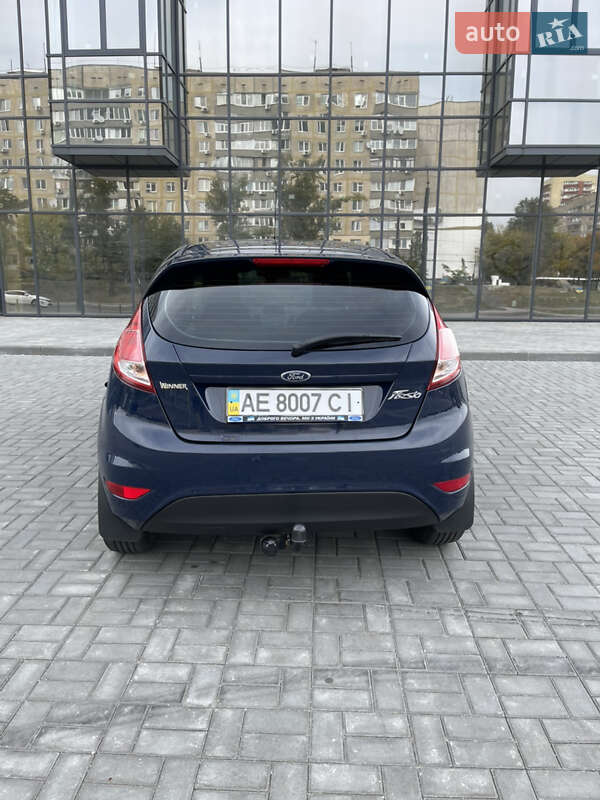 Хэтчбек Ford Fiesta 2016 в Днепре