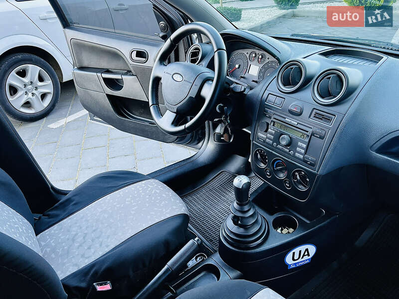Хэтчбек Ford Fiesta 2007 в Трускавце