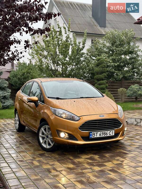 Седан Ford Fiesta 2015 в Виннице