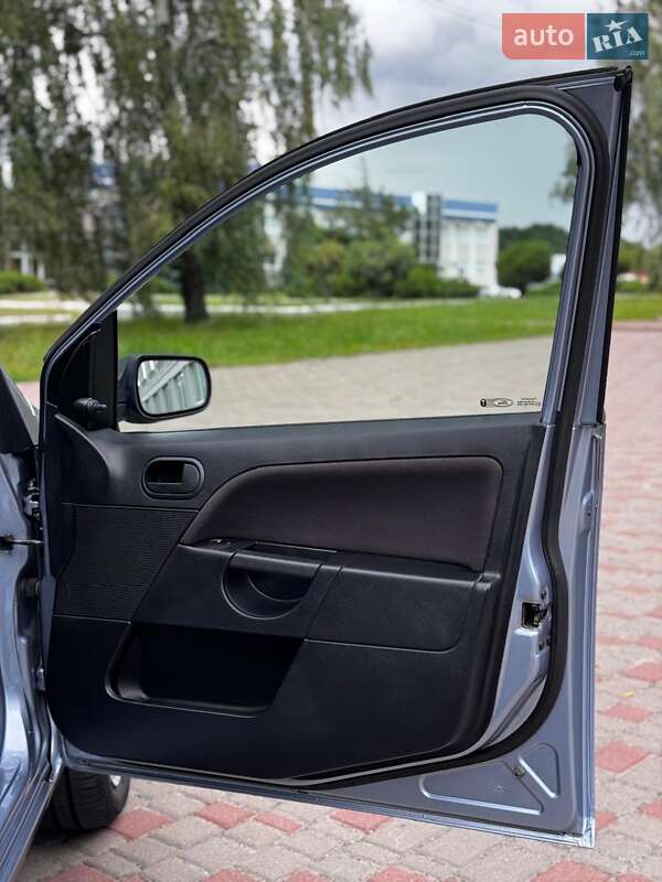 Хэтчбек Ford Fiesta 2007 в Киеве