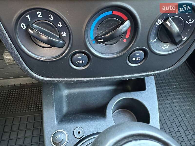 Хетчбек Ford Fiesta 2008 в Києві