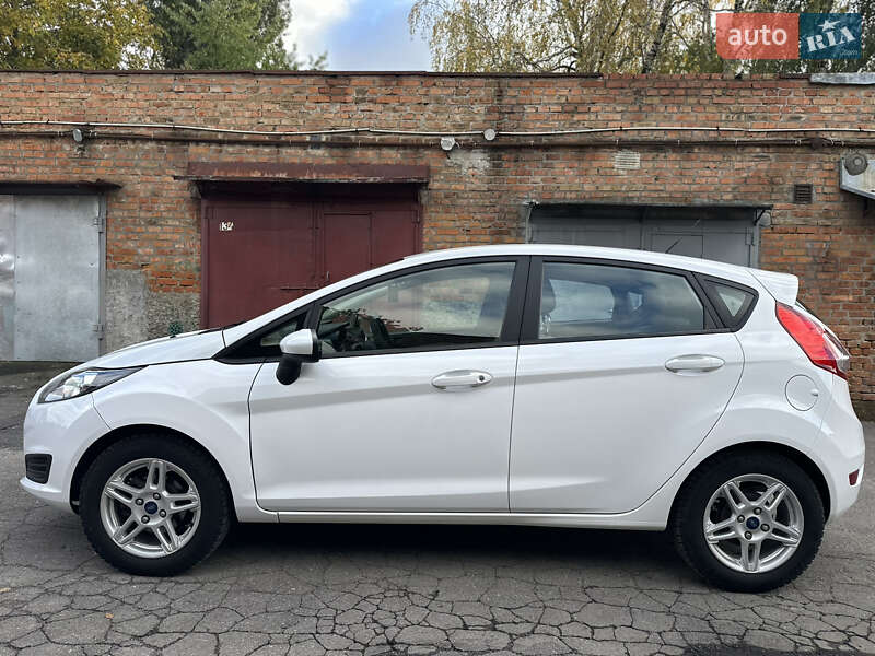 Хэтчбек Ford Fiesta 2017 в Виннице