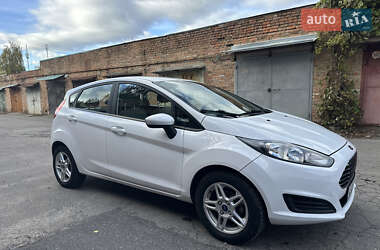Хетчбек Ford Fiesta 2017 в  фото 6 Хетчбек Ford Fiesta 2017 в