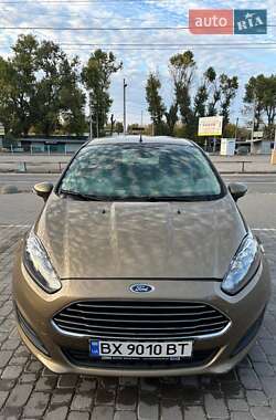 Хэтчбек Ford Fiesta 2013 в 