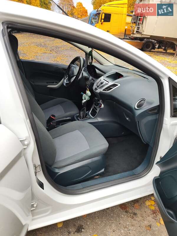 Хетчбек Ford Fiesta 2012 в Кролевці