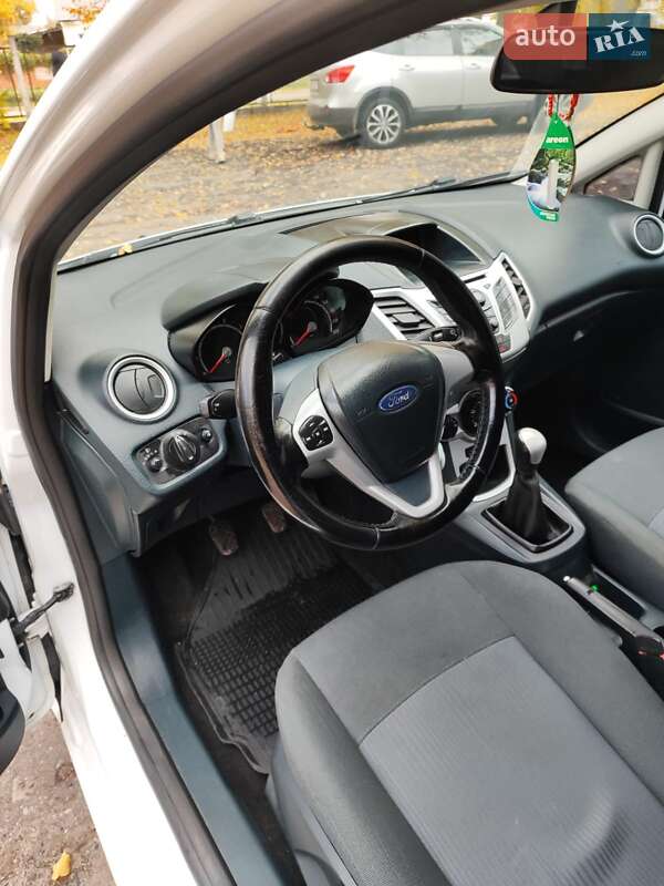 Хетчбек Ford Fiesta 2012 в Кролевці