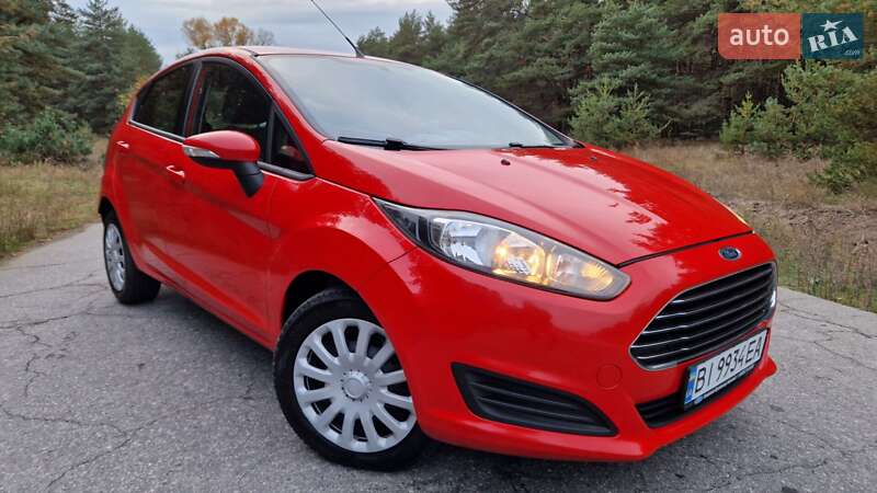 Хэтчбек Ford Fiesta 2013 в 