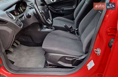 Хэтчбек Ford Fiesta 2013 в 
