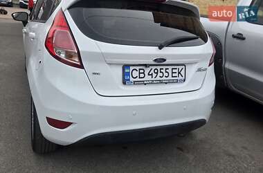 Хэтчбек Ford Fiesta 2016 в 