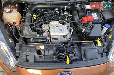 Хэтчбек Ford Fiesta 2015 в 