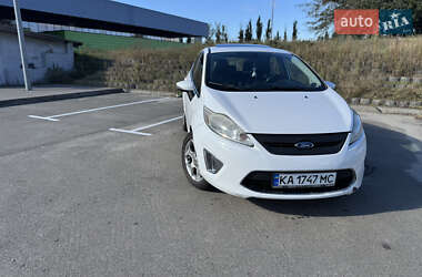 Хэтчбек Ford Fiesta 2012 в 