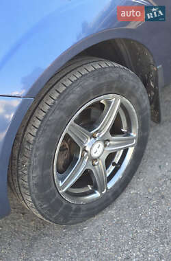Хетчбек Ford Fiesta 2006 в 
