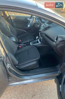 Седан Ford Fiesta 2013 в 