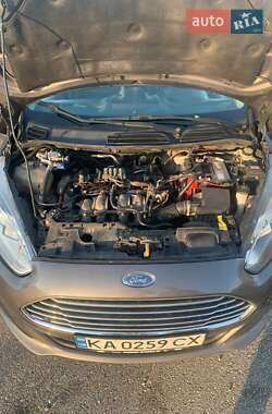 Седан Ford Fiesta 2013 в 