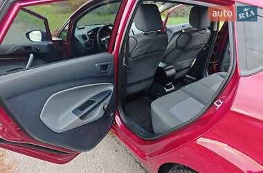 Хэтчбек Ford Fiesta 2011 в 