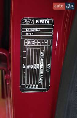 Хэтчбек Ford Fiesta 2011 в 