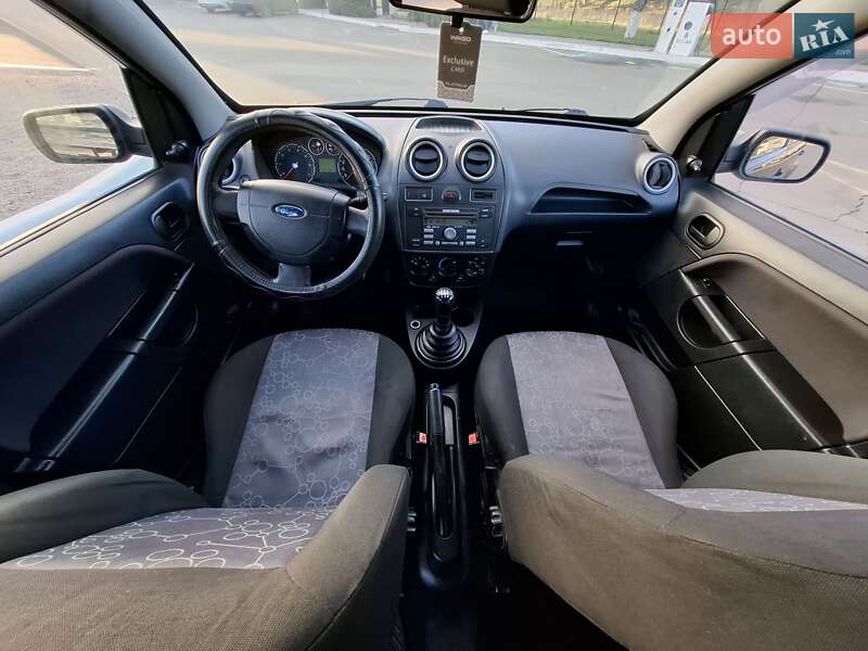 Хэтчбек Ford Fiesta 2007 в Одессе