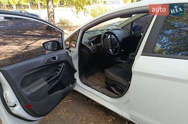 Хетчбек Ford Fiesta 2013 в 