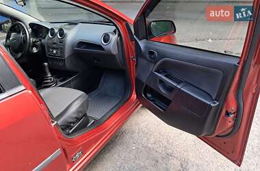 Хетчбек Ford Fiesta 2007 в 