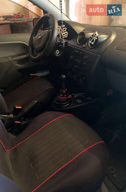 Хэтчбек Ford Fiesta 2002 в  фото 13 Хэтчбек Ford Fiesta 2002 в