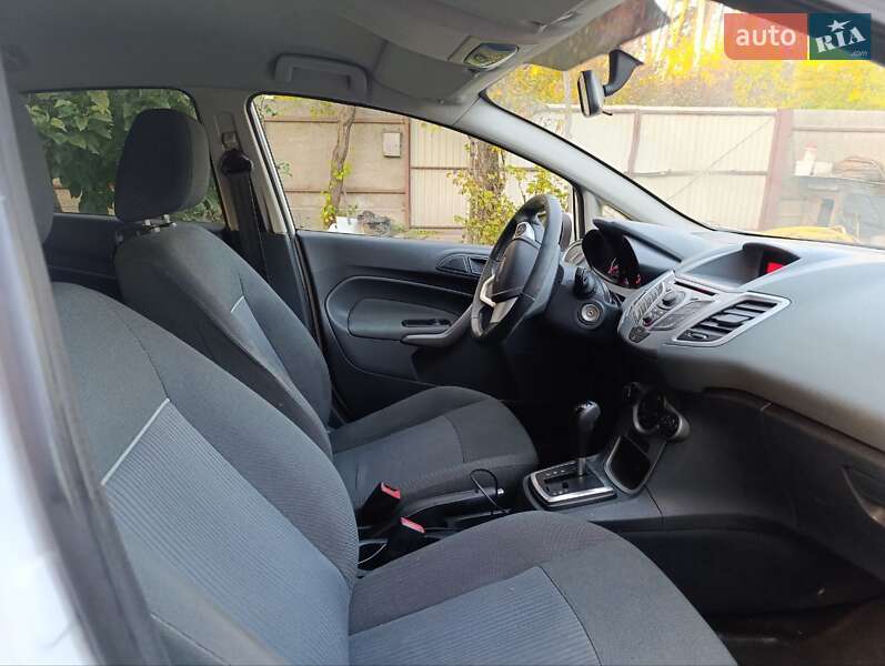 Хетчбек Ford Fiesta 2011 в Ірпені