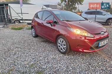 Хэтчбек Ford Fiesta 2009 в 