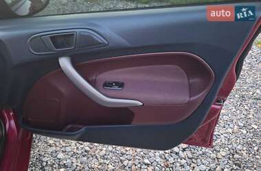 Хэтчбек Ford Fiesta 2009 в 