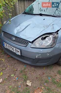 Хетчбек Ford Fiesta 2006 в  фото 6 Хетчбек Ford Fiesta 2006 в