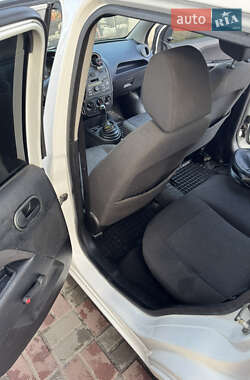 Хэтчбек Ford Fiesta 2007 в 