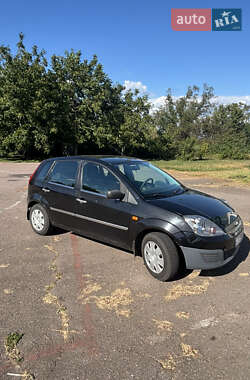 Хетчбек Ford Fiesta 2006 в 