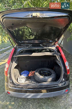 Хетчбек Ford Fiesta 2006 в 