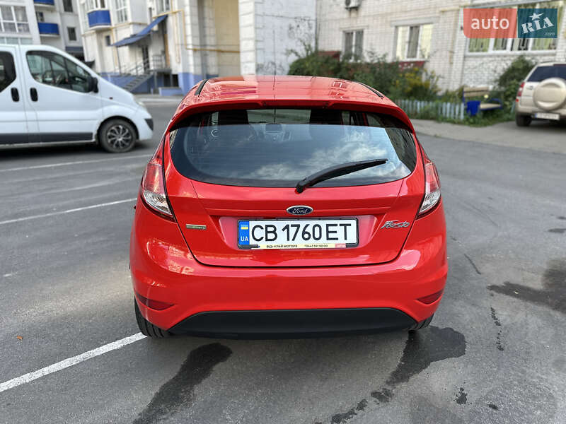Хэтчбек Ford Fiesta 2016 в Чернигове