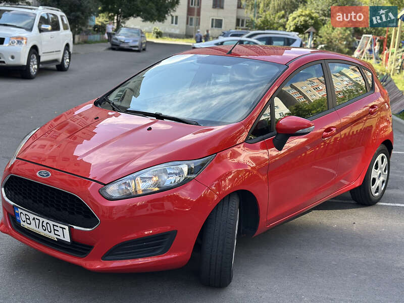 Хэтчбек Ford Fiesta 2016 в Чернигове