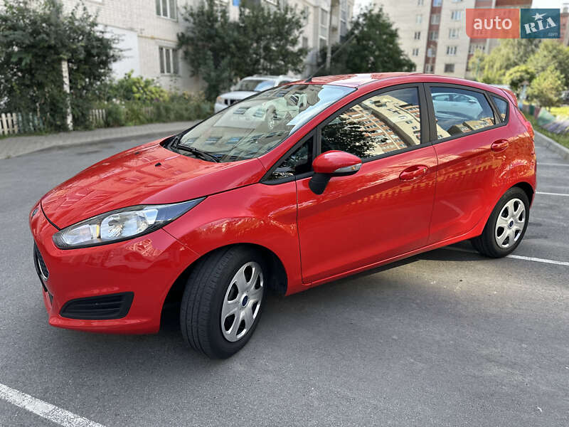 Хэтчбек Ford Fiesta 2016 в Чернигове