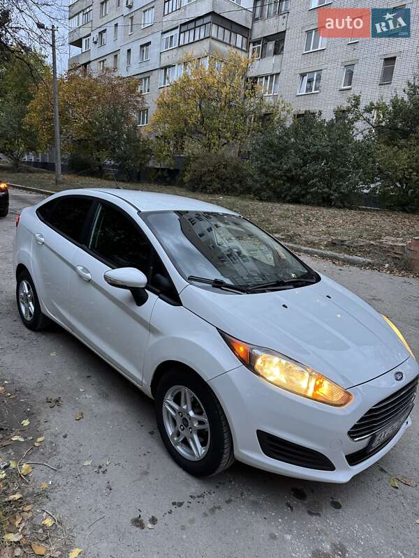 Седан Ford Fiesta 2018 в 
