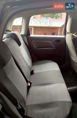 Хетчбек Ford Fiesta 2002 в  фото 3 Хетчбек Ford Fiesta 2002 в