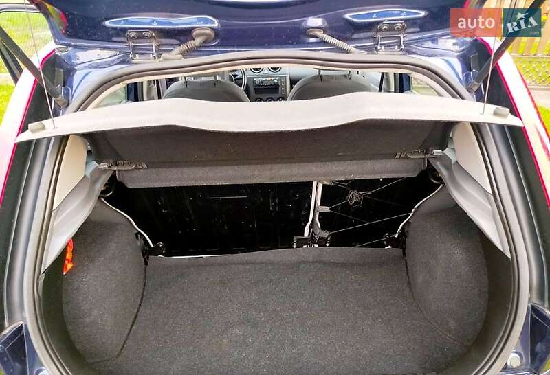 Хетчбек Ford Fiesta 2002 в Ківерцях