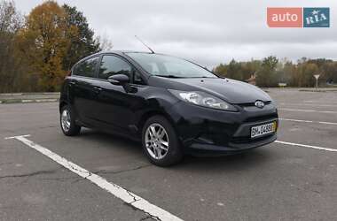 Хэтчбек Ford Fiesta 2009 в 