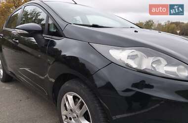 Хэтчбек Ford Fiesta 2009 в 