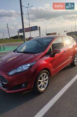 Хэтчбек Ford Fiesta 2018 в 