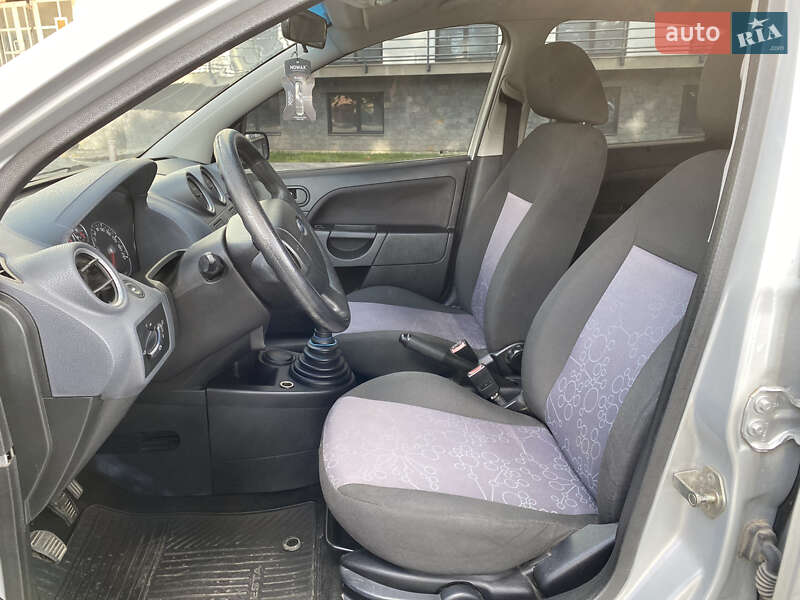 Хетчбек Ford Fiesta 2007 в Мукачевому