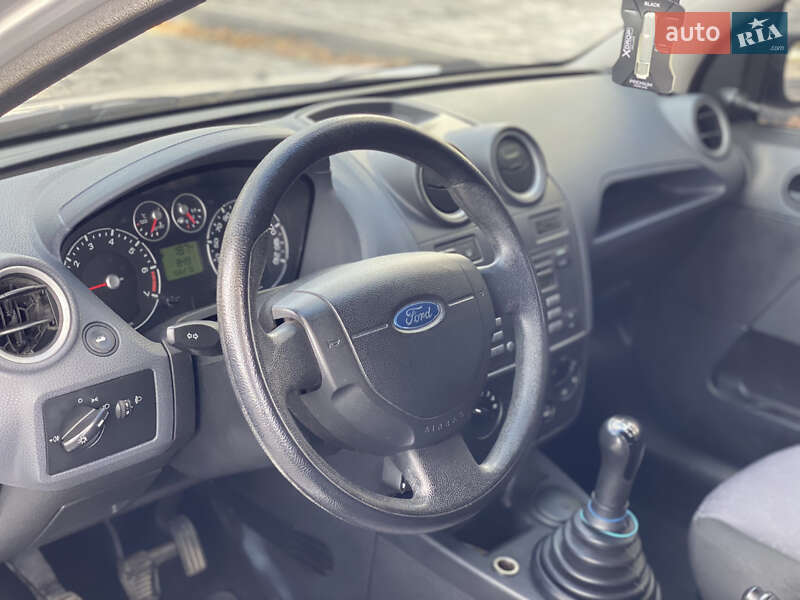 Хетчбек Ford Fiesta 2007 в Мукачевому