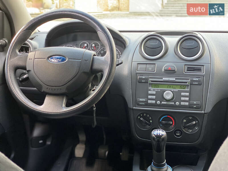 Хетчбек Ford Fiesta 2007 в Мукачевому