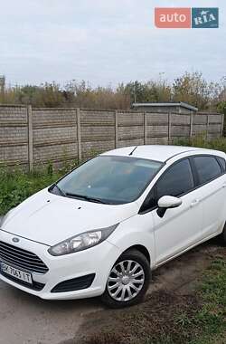 Хэтчбек Ford Fiesta 2015 в Ровно